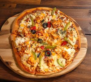 Special tandoor paneer pizza