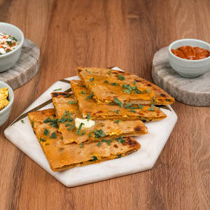 Dry Paneer Bhurji Paratha