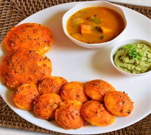 Nuvvulapadi Idli [4 Pieces]