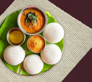 Ghee kandi podi idli [4 pieces]