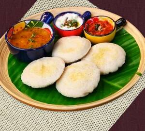 Karampodi idli (4 Pieces)