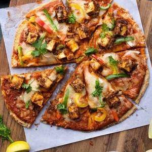 Tandoori Paneer Pizza