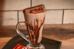 Kit Kat Shake
