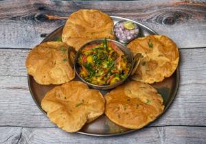 5 Poori With Potato Bhaji