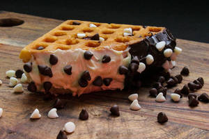 Day & Night Waffle