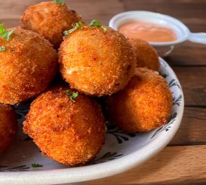 Chilli Potato Balls [ 8 Pieces ]