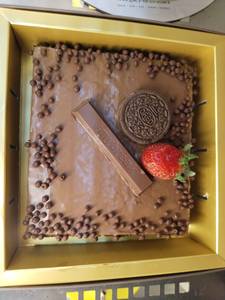 Hazalnut Choco Signature Cake