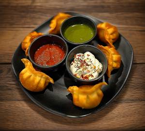 Paneer Fried Momos (6pcs.)