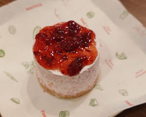 Strawberry No-bake Cheesecake