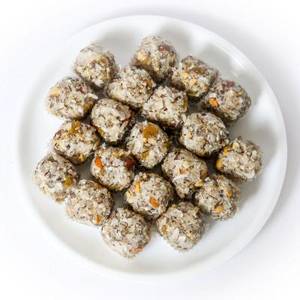 Coconut Dry Fruit Laddu