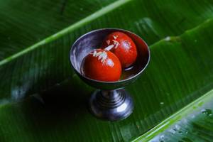Naram Garam Gulab Jamun