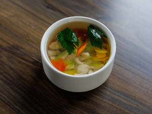 Clear soup chicken