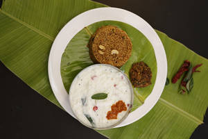Puliyogare With Curd Rice And Masala Vada [1 Piece]