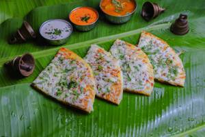 Cheese Chilli Garlic Uttapam