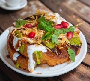 Aloo tikki chaat