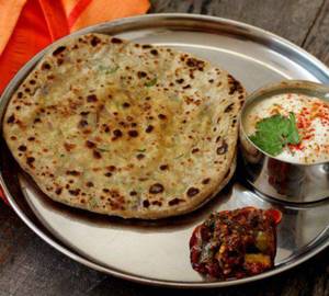 2 pcs Mix paratha with curd