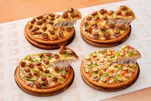 The Celebration Combo Non-Veg-(3 Non-Veg Pizza) & (One Pizza Free)