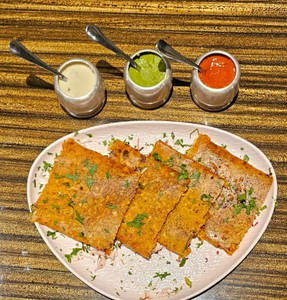 Schezwan Rava Dosa