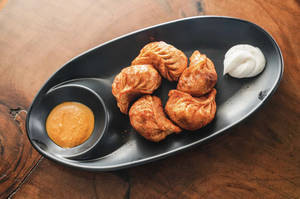 Beef fried momos [10 pieces]