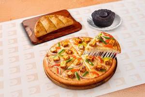 The Celebration Combo(Veg Pizza + Garlic Bread) & Free Choco Lava