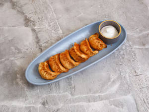 Chicken fried momos [10 pieces]