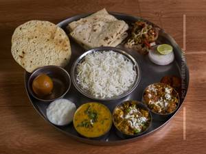 Makhani Thali
