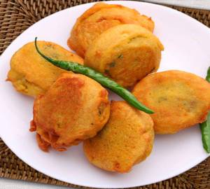 Kolhapuri Vada [5 Pieces]