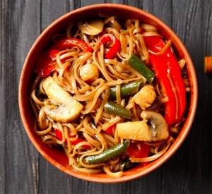 Chilli Garlic, Basil Noodles (Big Box)