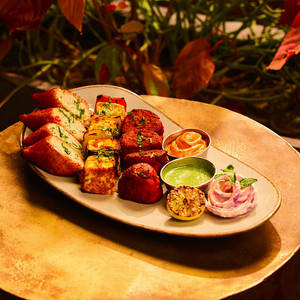 Veg Tandoor Platter