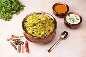 Pachi Mirchi Paneer Kaju Pulao