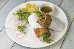 Kali Mirch Chicken Roll