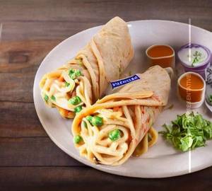 Noodles cheese schezwan frankie