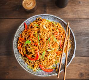 Veg Hakka Noodles