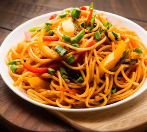 Veg hakka noodkes