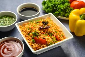 Veg Schezwan Fried Rice [Serves 2]