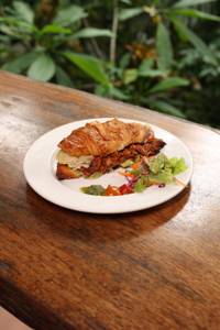 Mexican Croissant Sandwich [R]