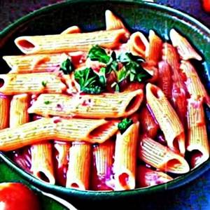 Pink sauce pasta