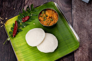 Idli Vada Curry (2) Pcs