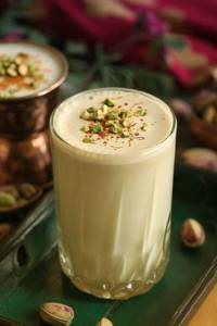 Real Pista Shake With Top Layer Ice Cream