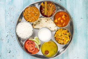 Special Gujarati Thali
