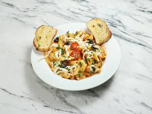 Penne Pasta In Pink Sauce (500 Ml)