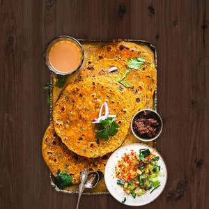 Dal Paratha (with Sabji+Butter+Dahi+Chutney+Ketchup)