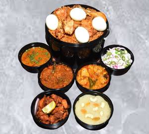 Chicken Bucket Biryani Combo Serves 4