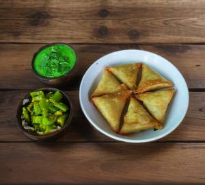 Dry Fruit Samosa (Fried)