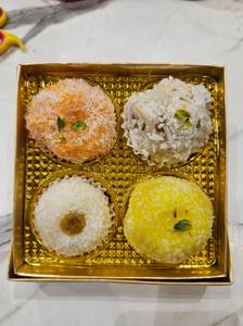 Coconut Ladoo