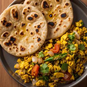 Egg bhurji with roti                          