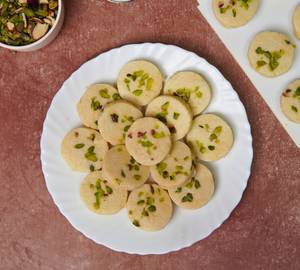 Safed Puri Peda