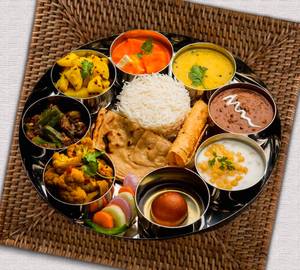 Punjabi Maharaja Thali