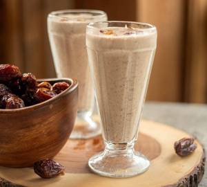 Dates Milkshake