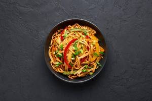 Veg Schezwan Noodles